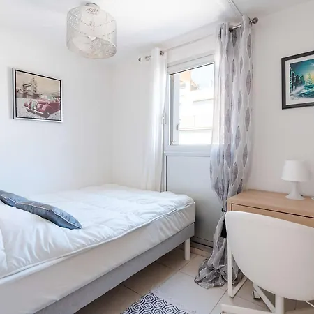 Climatise Pres De La Avec Parking A - Fr-1-409-274